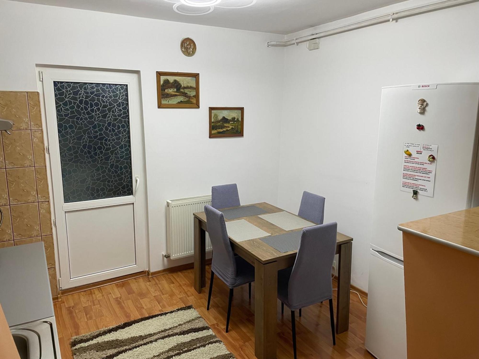 Apartament Petroşani Exterior foto